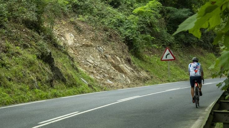 Kaleak garbi eta errepideak lehor: bi hilabete uholdeak izan zirela