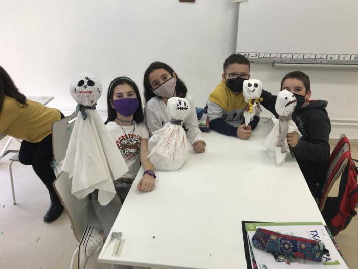 Gau beltza ospatu dute Anoet 1 1604309140315