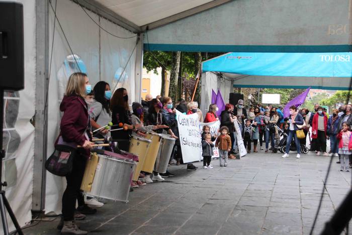 Pentsio duinak eskatuz eskua 35 1621879387582