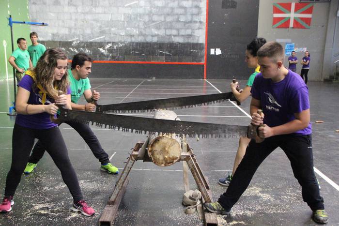 Frontoia, erakustaldiaren ba 8 1502818065528