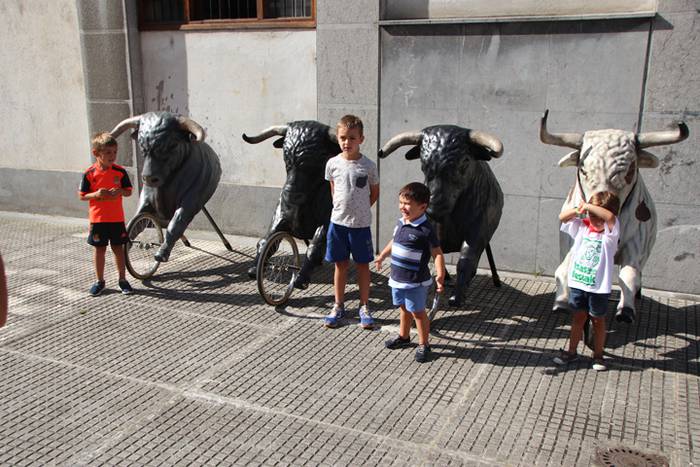 Zezenen aurretik korrika 2 1472903582096