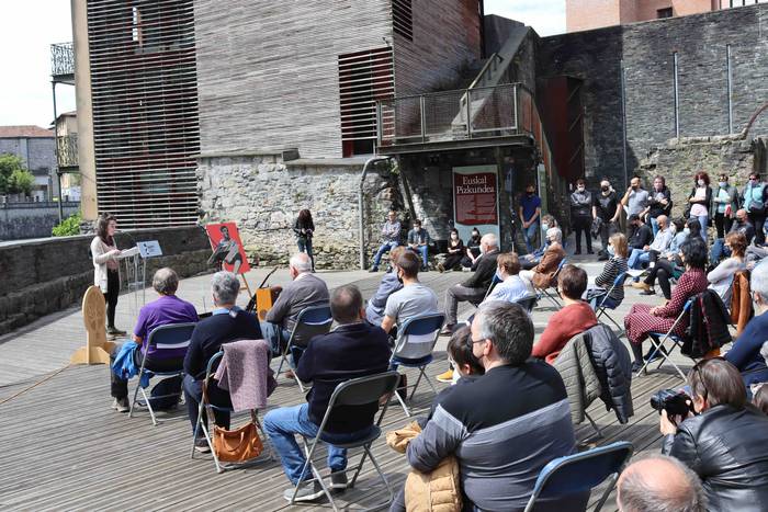 Txirrita omendu dute Tolosan 4 1621774206883