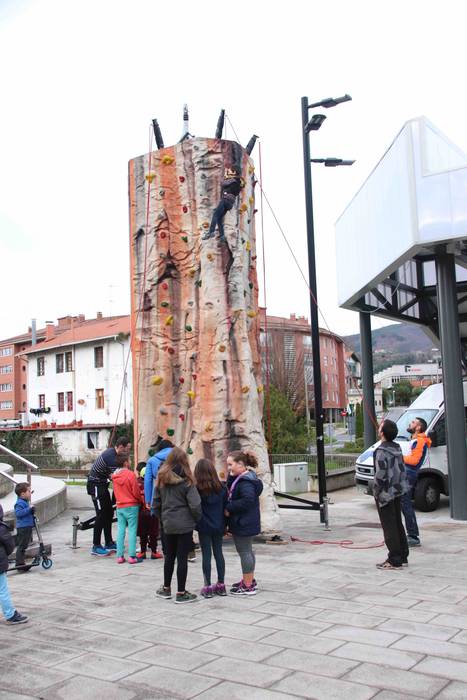 Gau Krosaren aurretik umeak protagonista 26 1544893310113