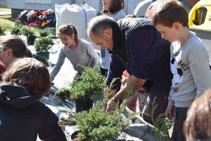 Zuhaitz Eguna ospatzen ari d 12 1553854250261