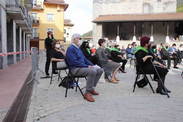 Irurako Kutxa Bira iruditan 33 1619287445635