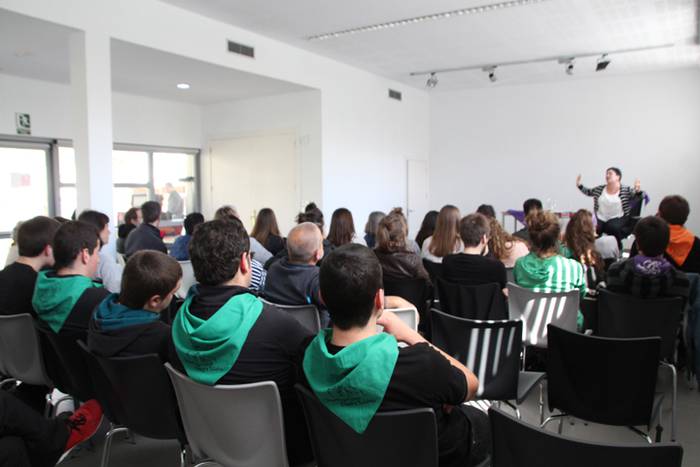 Gazte izateak ez duelako adi 4 1523733274594