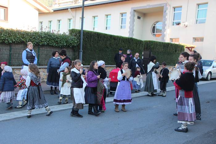 Gabon eskea eta olentzero 2015 121 1450964211464