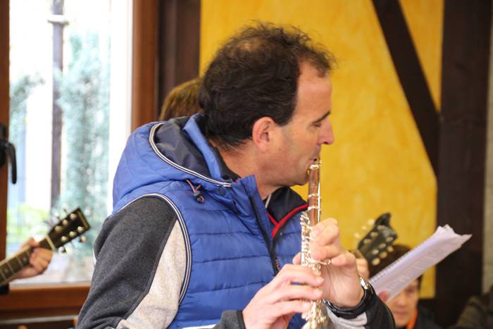 Kantu jira egin du Usarrabi  3 1491052168256