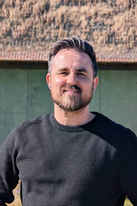 «Argazkia hizkuntza da eta argazkilaritza terapia»