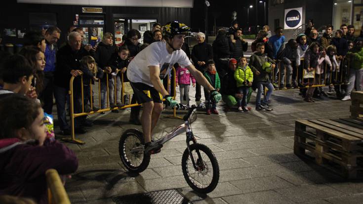 Biketrial erakustaldia Zizurkilgo kirol astean