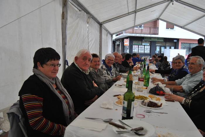 berazubik festak amaierara heltzen 25 1444657722055