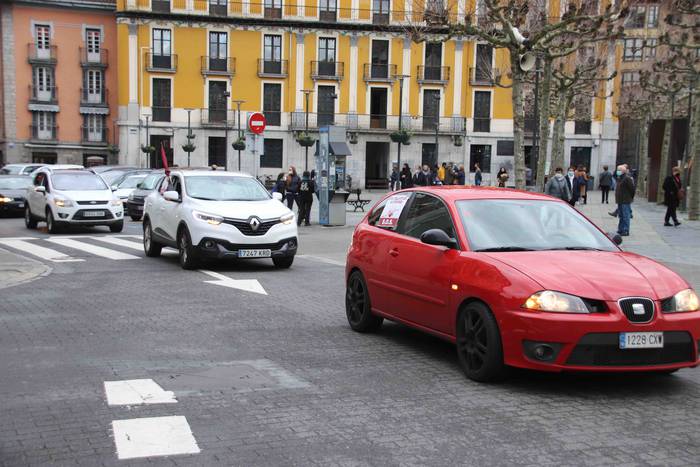 Ostalaritza Aurrera kotxe ka 3 1612011918457