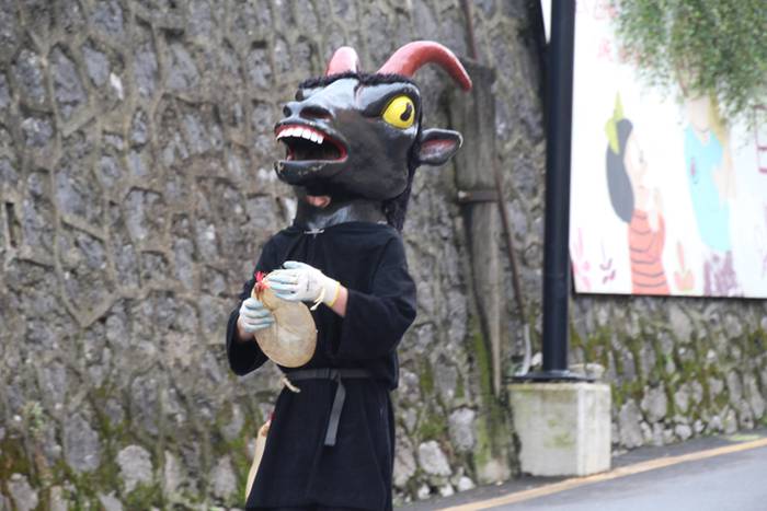 Erraldoiak, buruhandiak eta  31 1505067956572