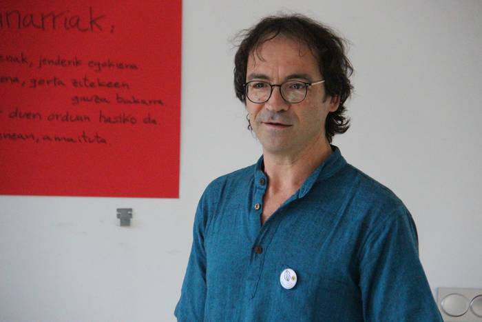 «Iruditzen zait kontakizun politiko berriak falta ditugula»