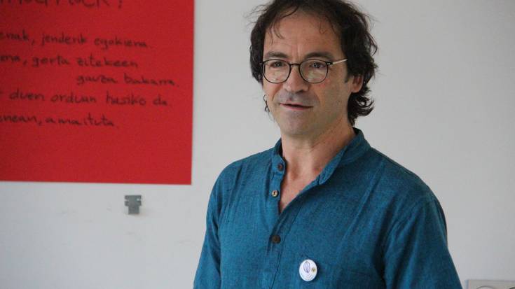 «Iruditzen zait kontakizun politiko berriak falta ditugula»