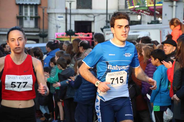 Uzturreko gurutzea lapurtu z 117 1577813980377