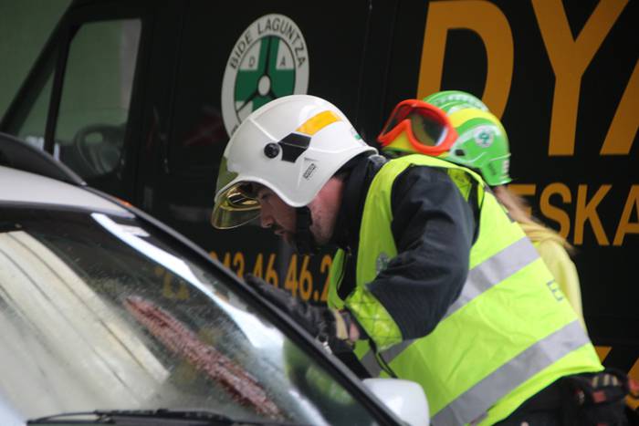 Erreskate lanetan aritu dira 11 1501937540723