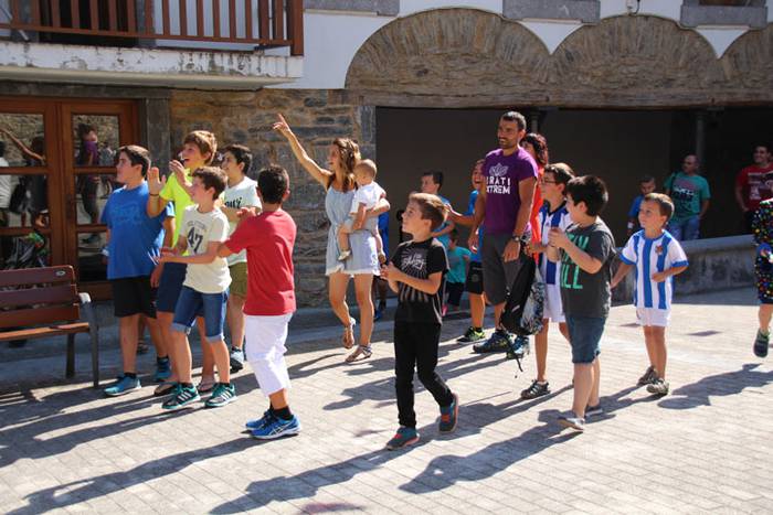 Txupina lehertzearekin batera hasi da jaia 1 1471103079162