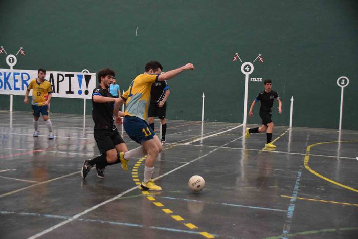 Mikel Alonso futbolariari om 13 1651315634686