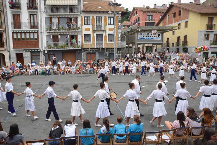 soka dantza santioak villabo 40 1532543917797