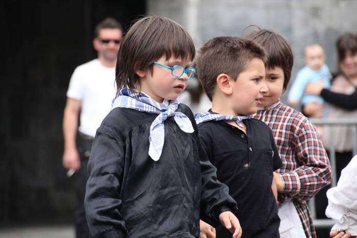 Dantzari txiki eguna Villabonan 4 1465749468923