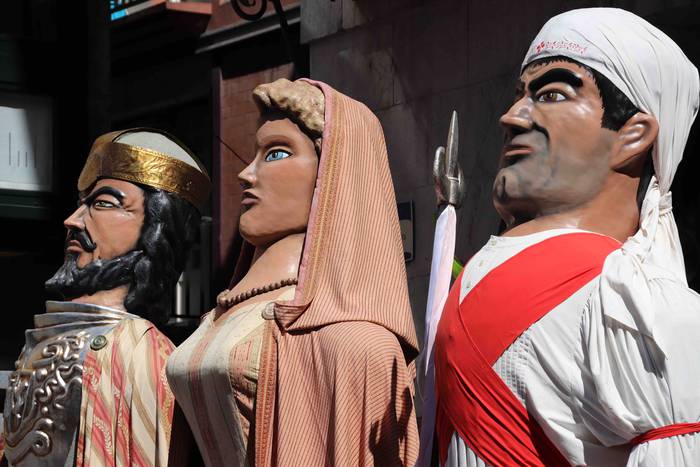 Erraldoiak eta buruhandiak T 9 1561218564436