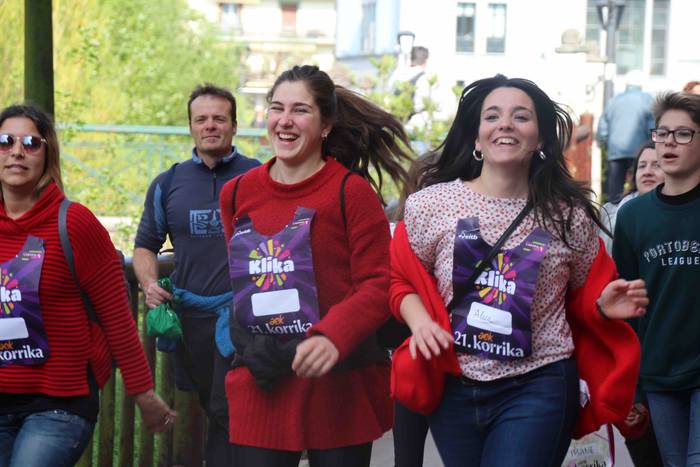 Txikienek eman diote hauspoa 13 1555155527741