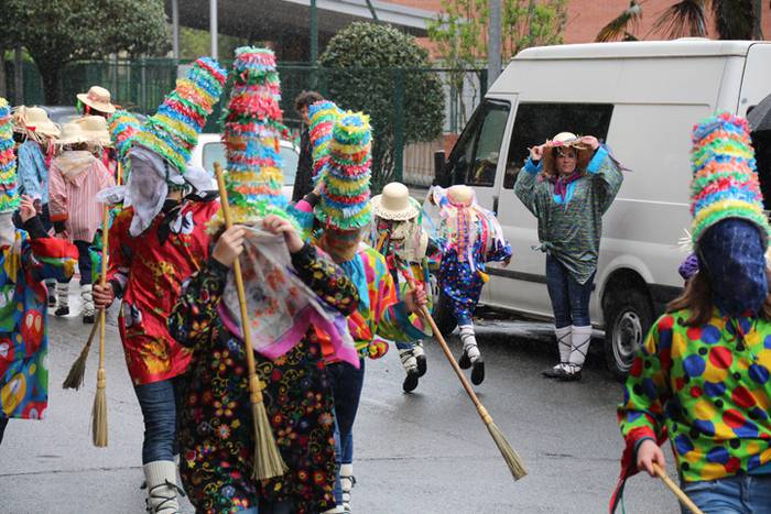 Bigarren sutarri eguna alegian 15 1461500775146