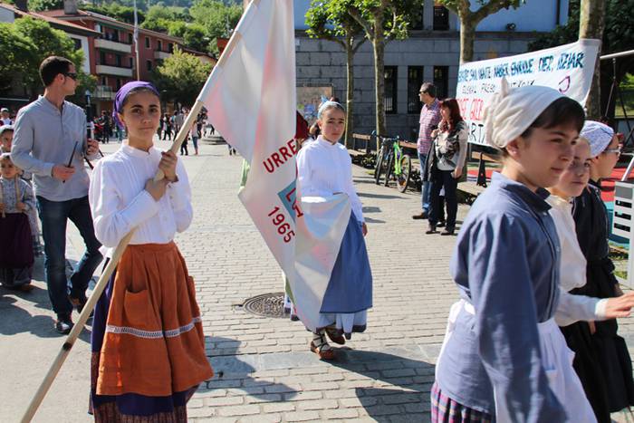 Dantzari Txiki eguna Ibarran 2016 30 1464428076197