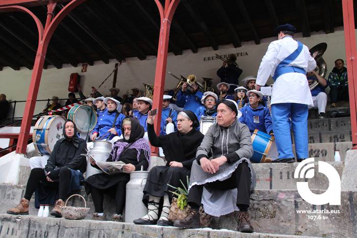 Zezenak adarrak okerrak ditu 24 1488277292860