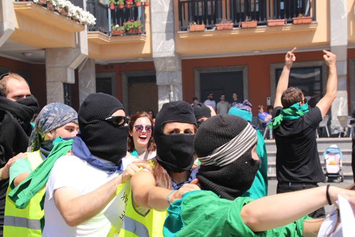 Parrandarako ez dago armagab 37 1497093421867