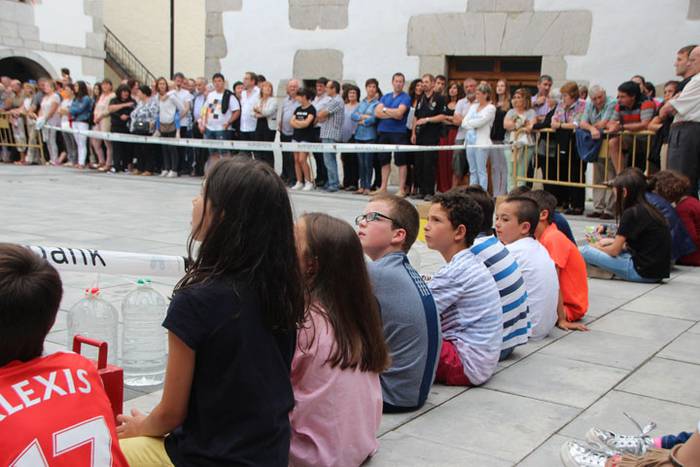 Zaldi gainean lasterka Abalt 39 1498413245315