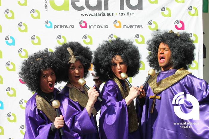 Photocoll-ean jartzeak saria 41 1488130109099