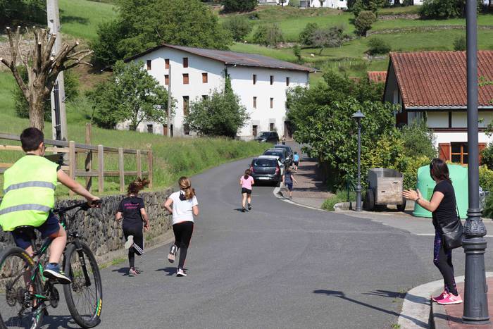 Haur, gazte eta helduen kros 14 1622368782749