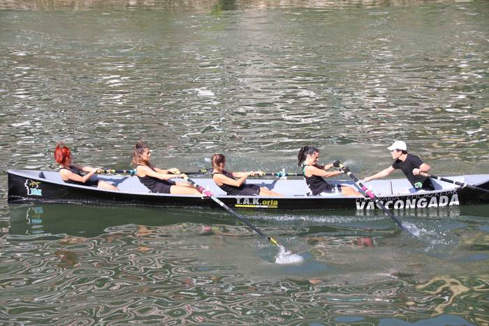 Arraunean, elkartasunez 64 1568470899221