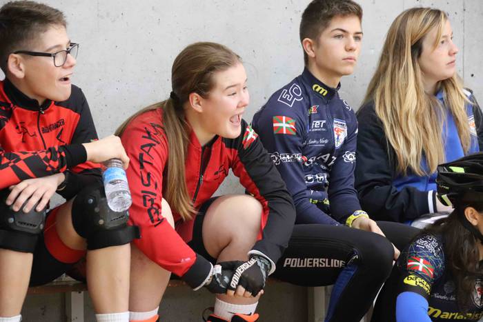 Gurpiltxoen gainean, abiadur 9 1577010552069