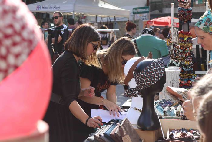 Emakume sortzaileek hartu du 25 1665918595602