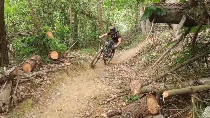 Enduro zaleak luzitu dira