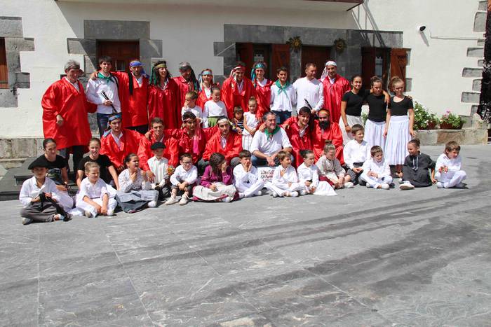 Axeri-dantza Aduna Jaiak 201 115 1534335645399