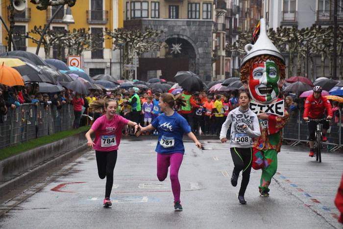 700 haur inguru XXXI. Ero Et 40 1516542082308