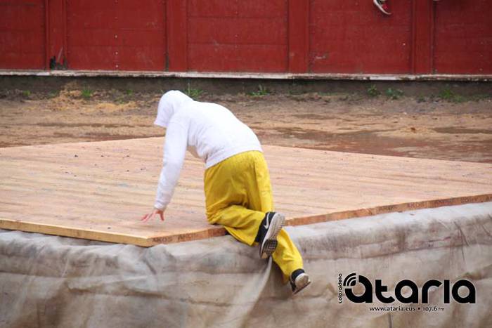 Eguraldi txarrak ez ditu ina 10 1518199122457