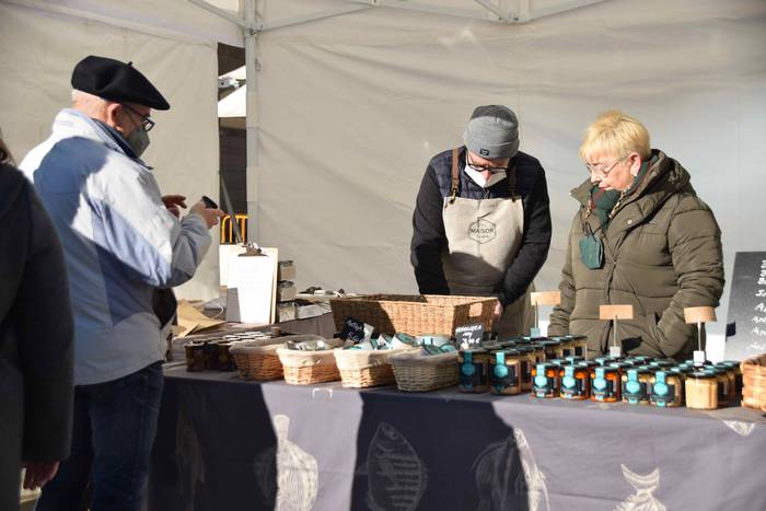 Gabonen atariko azoka, berez 12 1639838642752