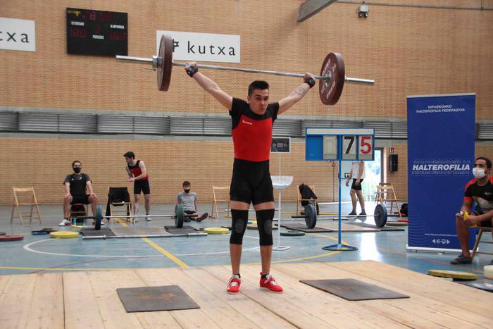 Susana Davila eta Mikel Alva 53 1619708693227