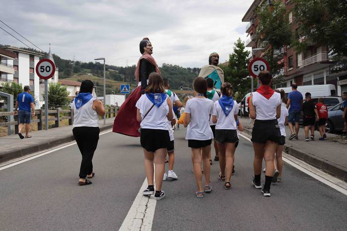 Kalejiraren atzetik eta buru 27 1660214360706