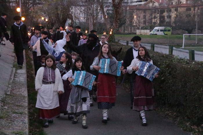 Olentzero eta Mari Domingi 2015 6 1450983290290