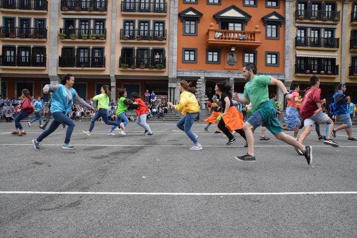 Anoeta kuadrilla eguna 2016 23 1463855786247