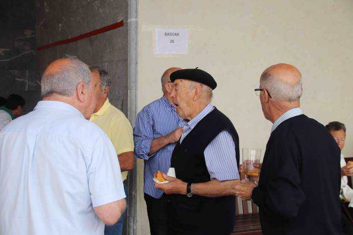 Txalokina dastatuz hasi dute 10 1565530521746