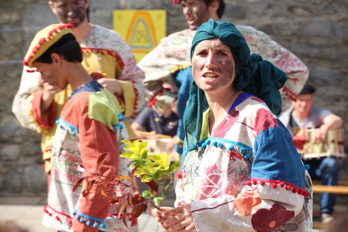 Dantza, kantua eta antzerkia, maskaradan - 41