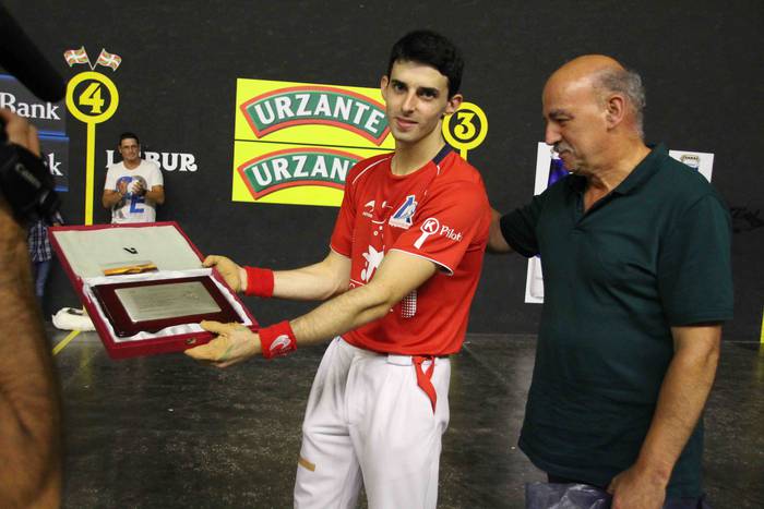 larrunarri altuna omenaldia  22 1532766423594