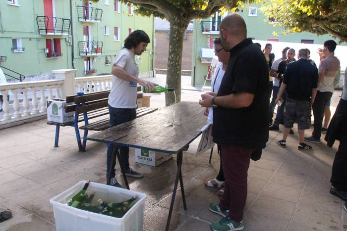 Sagardoz lagunduta jarraitu  9 1504375604622